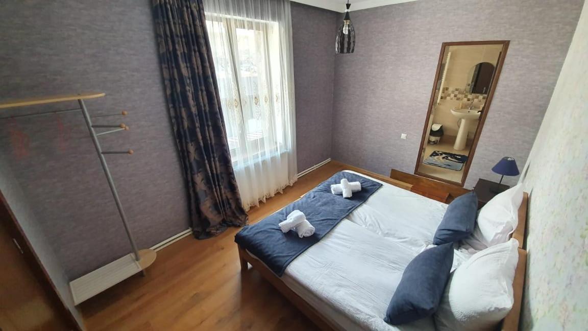 Guest House Sandro Kazbegi Ruang foto