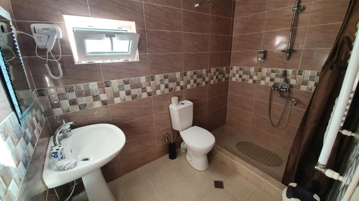 Guest House Sandro Kazbegi Ruang foto