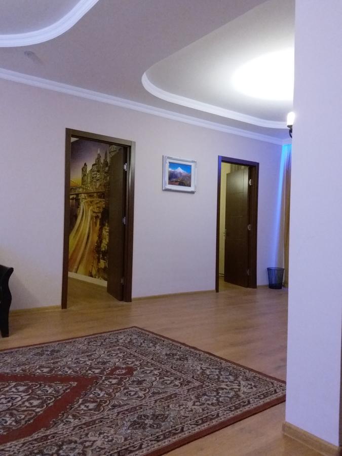 Guest House Sandro Kazbegi Bagian luar foto