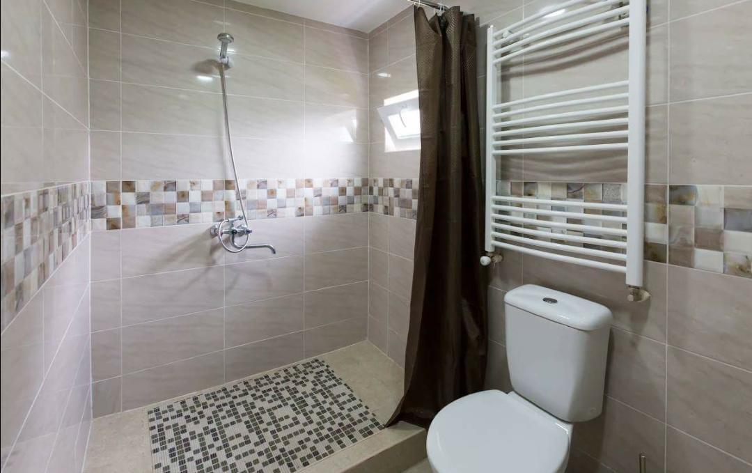 Guest House Sandro Kazbegi Bagian luar foto