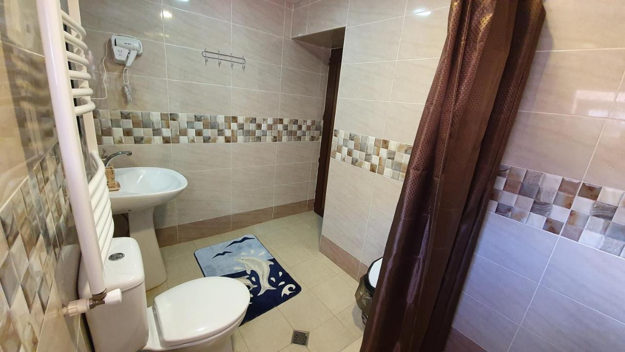 Guest House Sandro Kazbegi Bagian luar foto