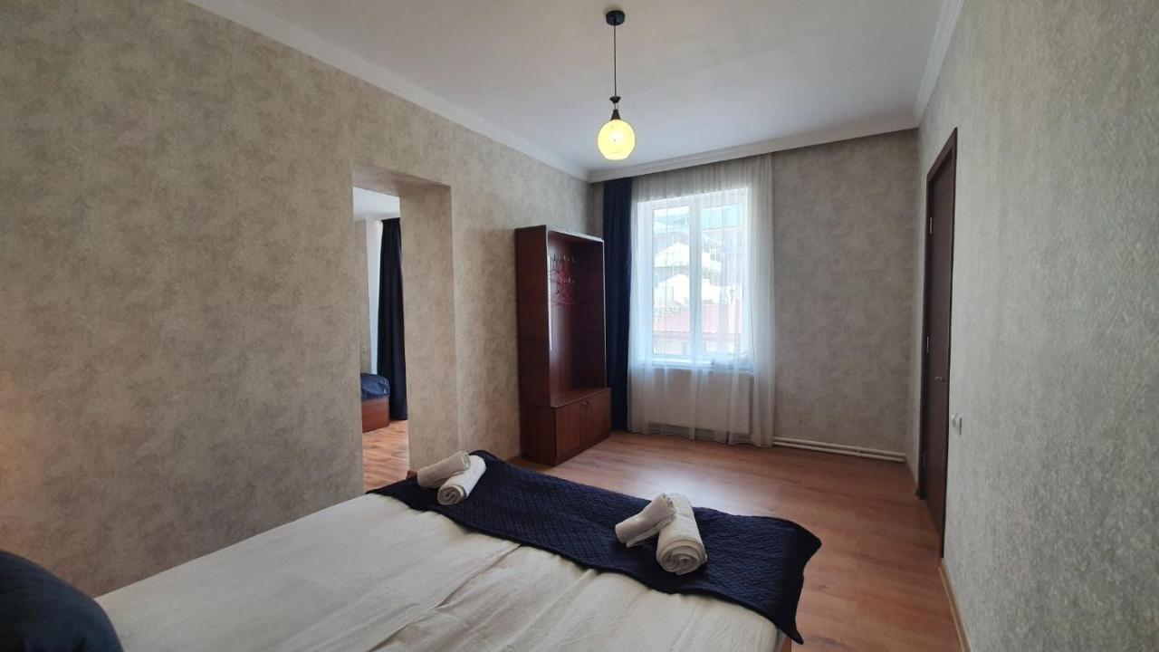 Guest House Sandro Kazbegi Bagian luar foto