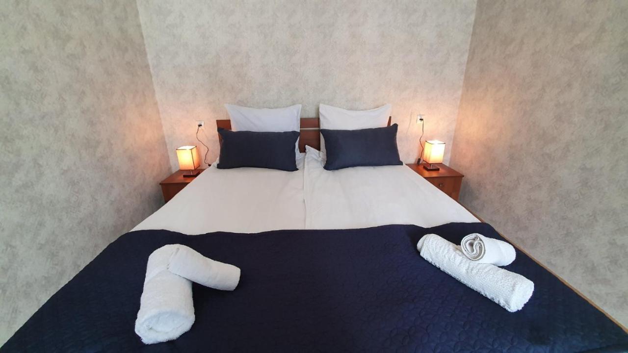 Guest House Sandro Kazbegi Bagian luar foto