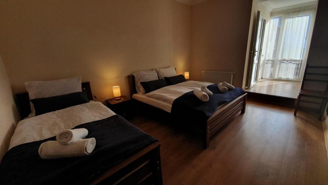 Guest House Sandro Kazbegi Bagian luar foto