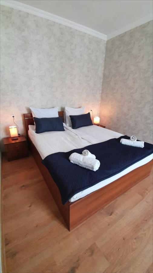 Guest House Sandro Kazbegi Bagian luar foto