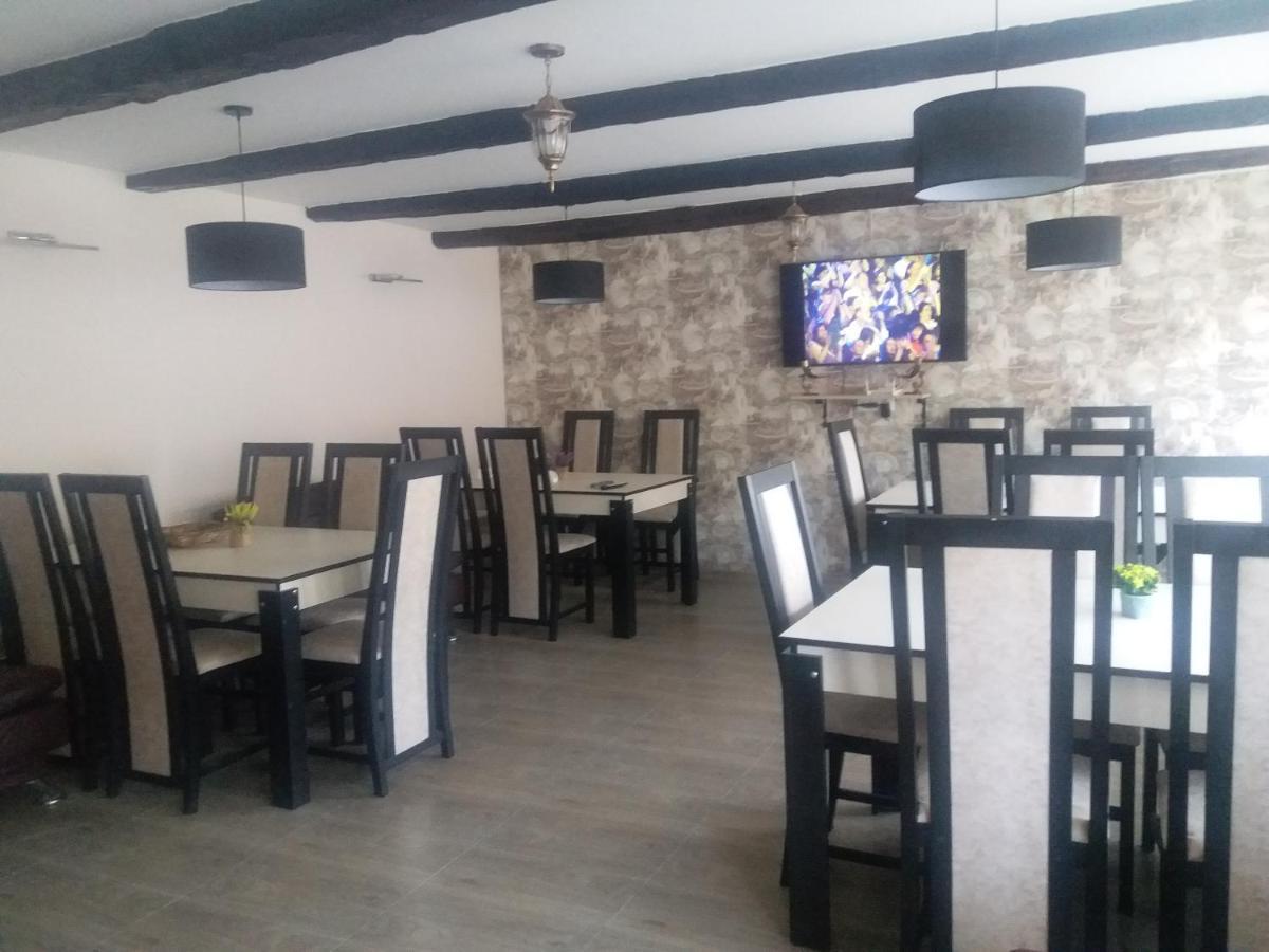 Guest House Sandro Kazbegi Bagian luar foto